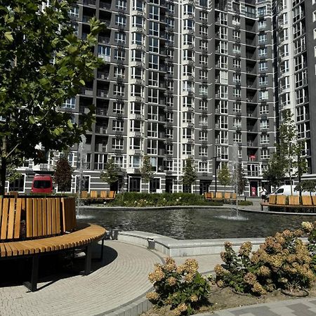 Апартаменты в ЖК Гранд Бурже посуточно Буча Екстер'єр фото